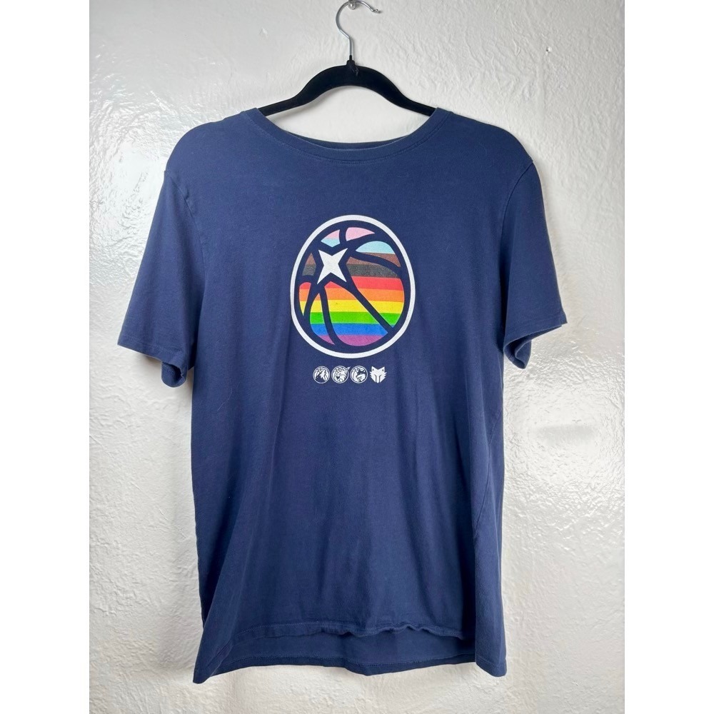 Nike Minnesota Timberwolves T-Shirt Mens Medium Pride‎ Rainbow Basketball NBA